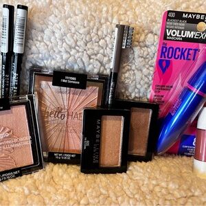 Wet n Wild Hello Halo Highlighter and Mascara Set - Black, Pink, Brown